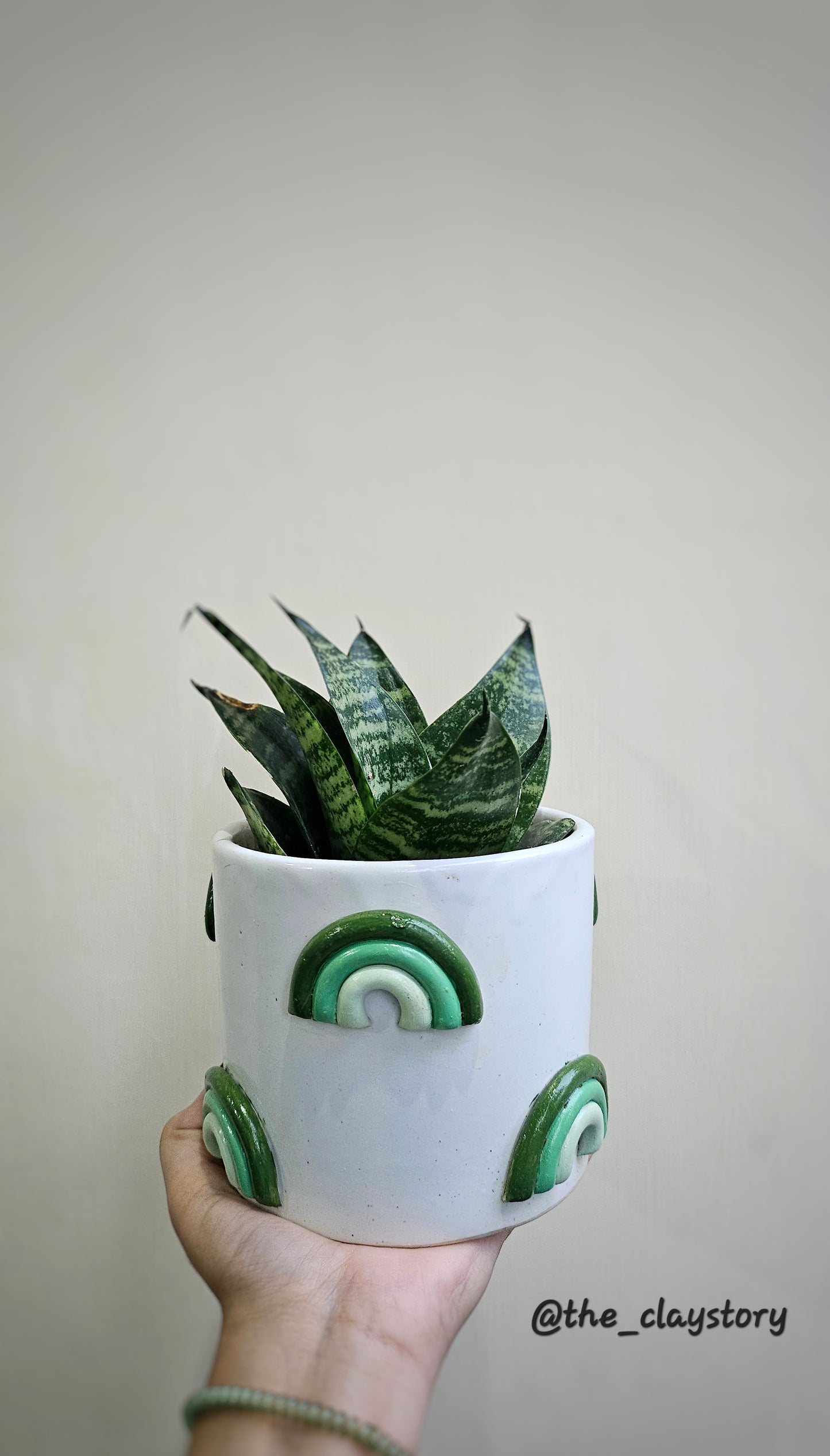 Handmade Clay Planters Online | Aesthetic Plant Pots – The Clay Story | Bizvaro